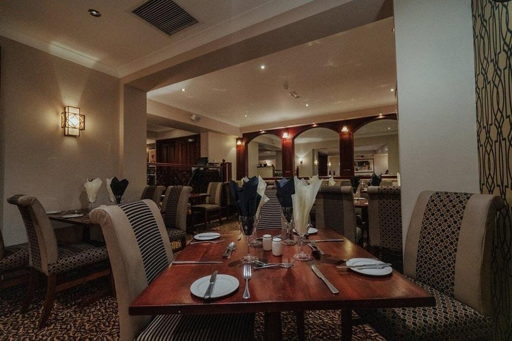 Corr'S Corner Hotel Newtownabbey Esterno foto