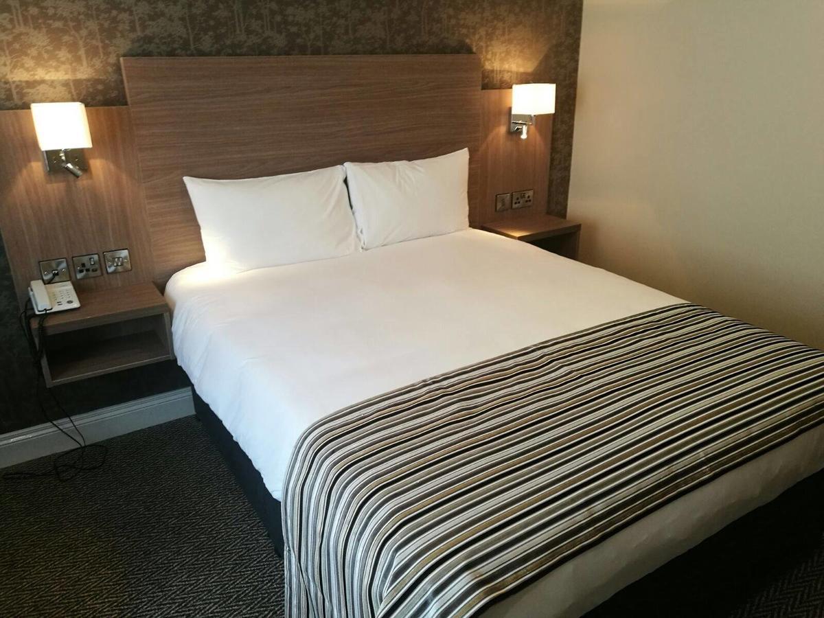 Corr'S Corner Hotel Newtownabbey Esterno foto